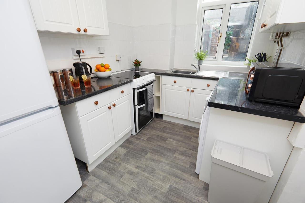 Your Sheffield Stays - Spacious 5 Bedroom House Buitenkant foto