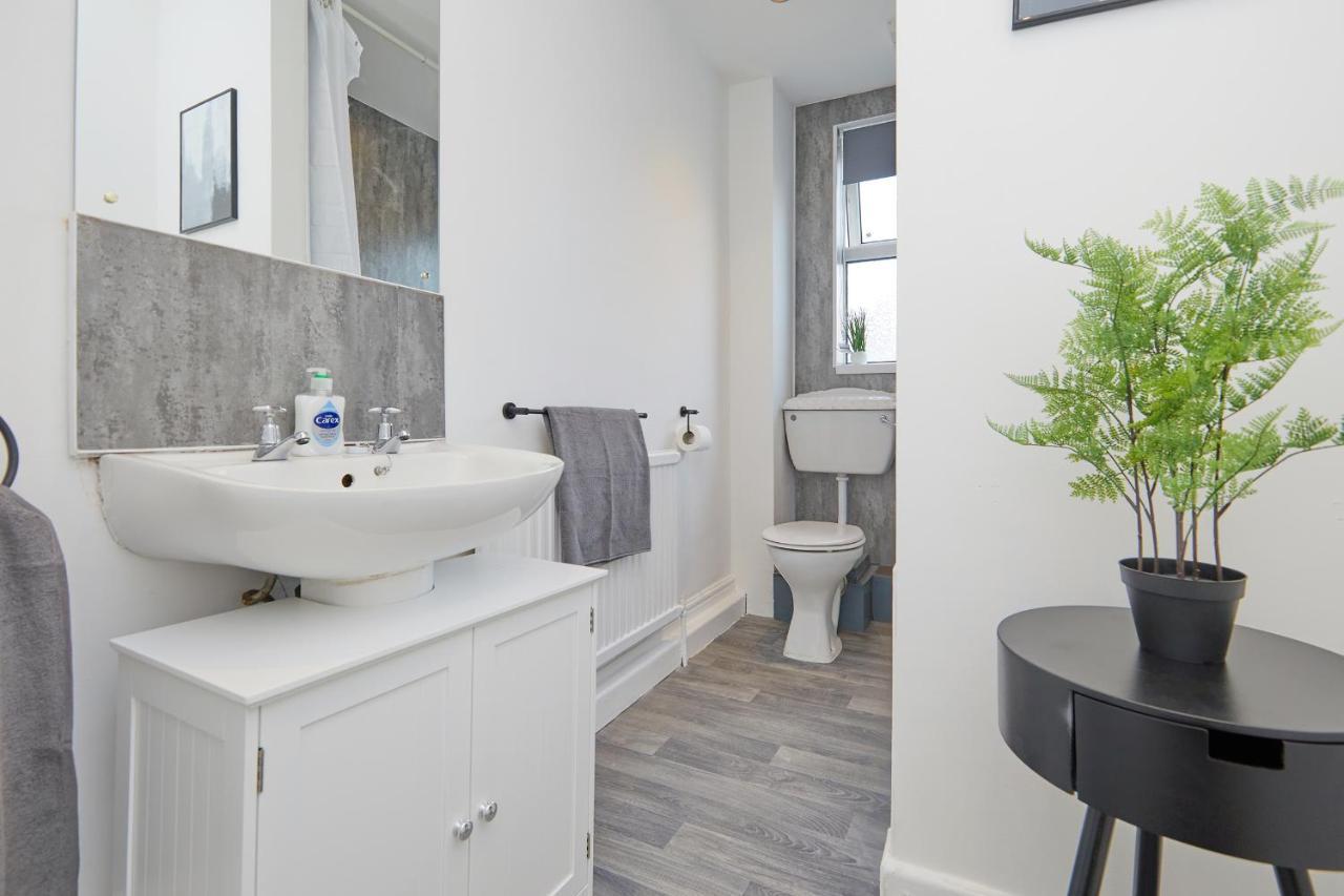 Your Sheffield Stays - Spacious 5 Bedroom House Buitenkant foto